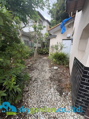 鎌倉市城廻　中古戸建　の庭