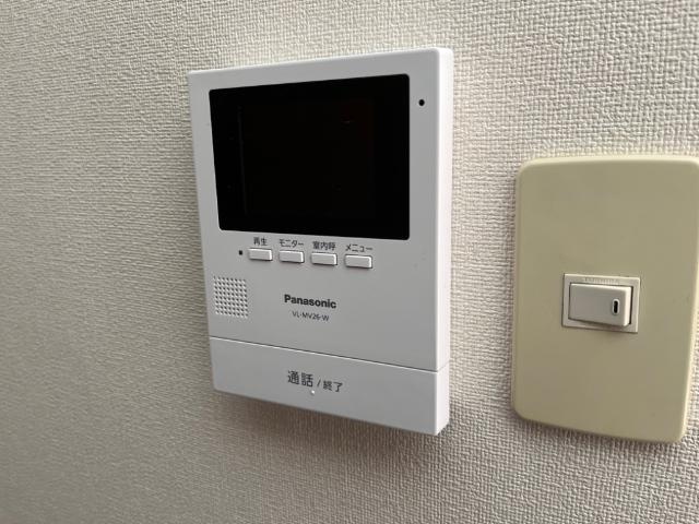 サンフォレスト壱番館のセキュリティ|カメラ付インターホン