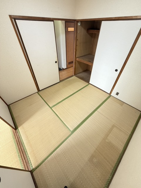 本通6丁目ビルの和室