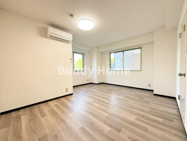 ホワイトハウス公園前の居間・リビング