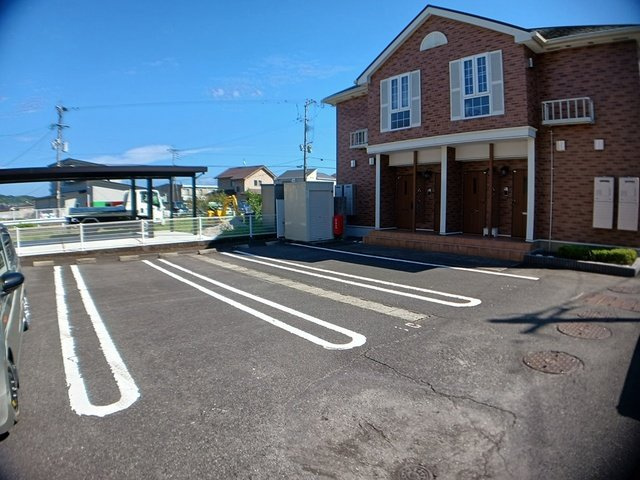 【駐車場】