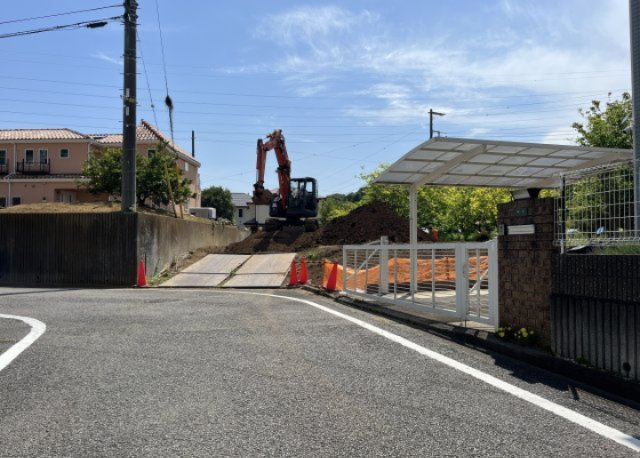 横浜市緑区長津田みなみ台２丁目新築一戸建ての前面道路含む現地写真