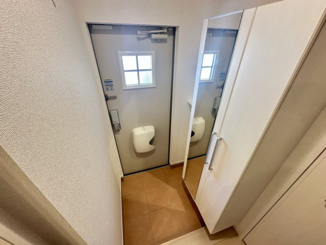 ラ　ペ　フランⅡの玄関