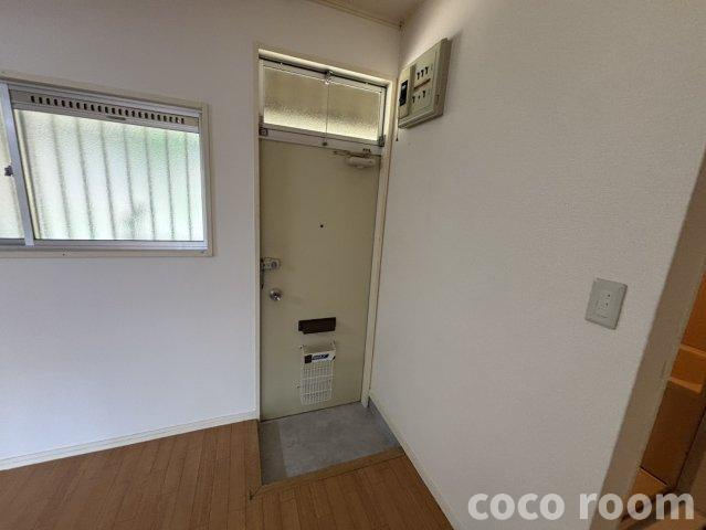 レピュート山崎 の玄関