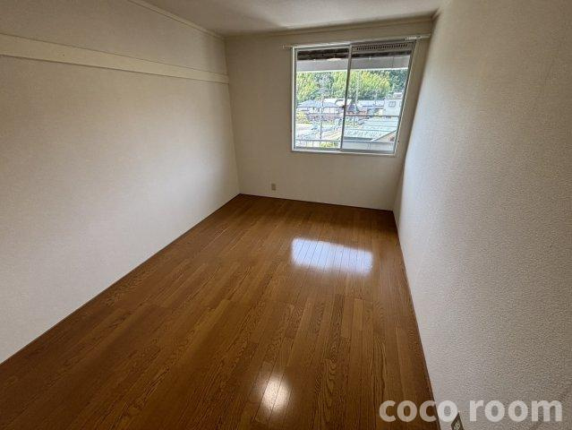 レピュート山崎 の洋室