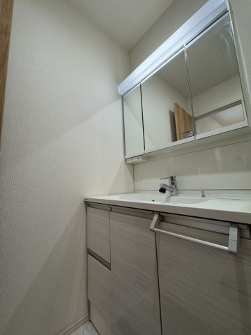 小平市花小金井４丁目の中古一戸建の独立洗面台