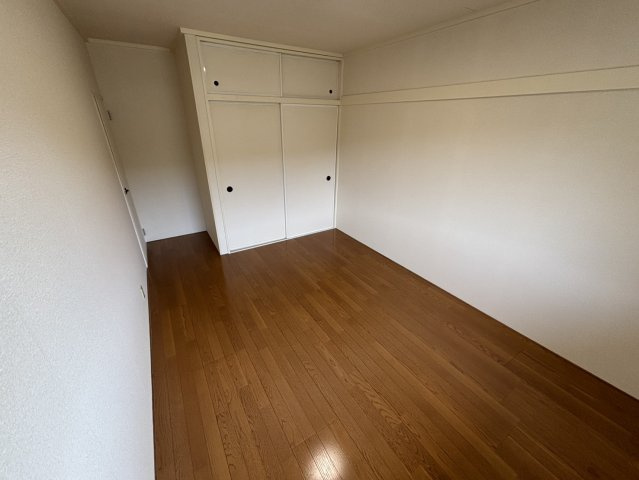 レピュート山崎 の洋室