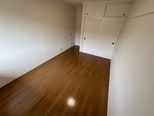 レピュート山崎 の洋室