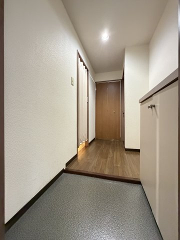 オークコート殿辻の玄関