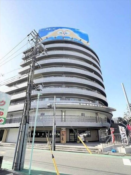 西一ビルの外観