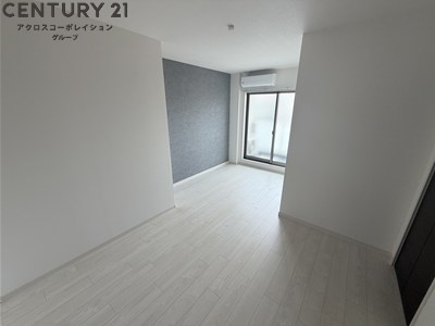 キッチンが独立しているので広々と使用可能な洋室
