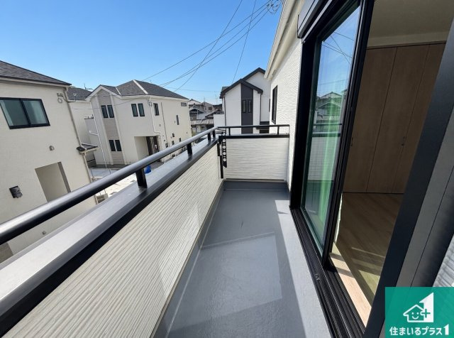 ◆堺市美原区阿弥　新築一戸建てのバルコニー|日当たりのよいバルコニー！お部屋が開放的に！