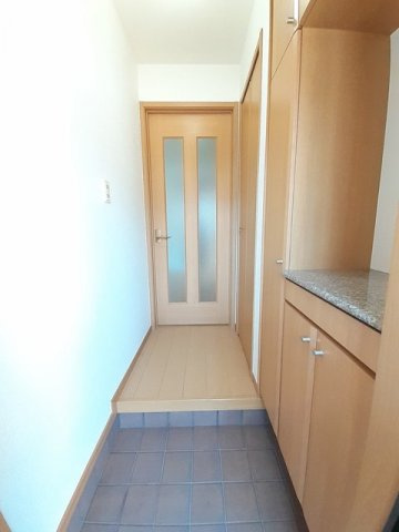 グレイス吉田　Ⅰ番館の玄関|落ち着いた玄関です