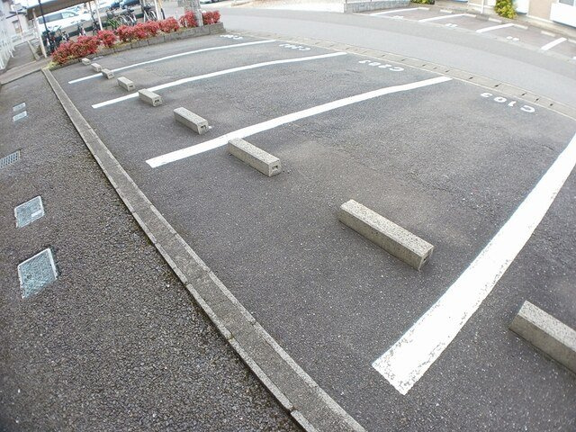 ドリーミー山中Ｃの駐車場