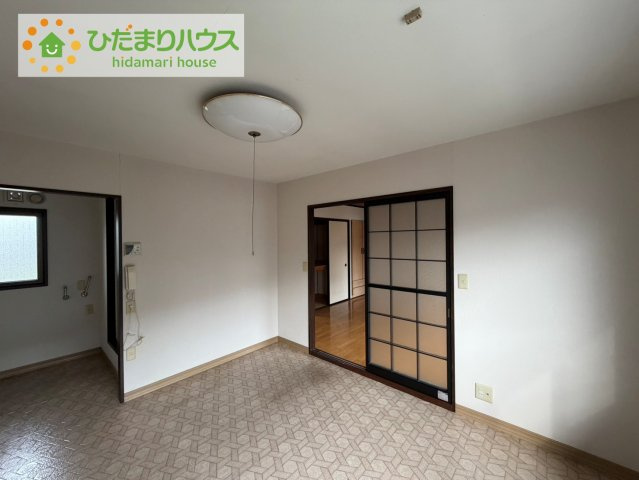 いわき市小名浜玉川南　中古戸建の居間・リビング|居住スペース　キッチン・リビング