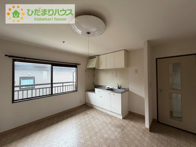 いわき市小名浜玉川南　中古戸建の居間・リビング|居住スペース　キッチン・リビング
