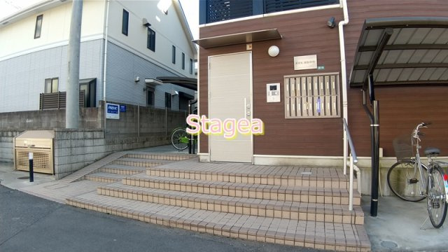 JHK浦和仲町のエントランス
