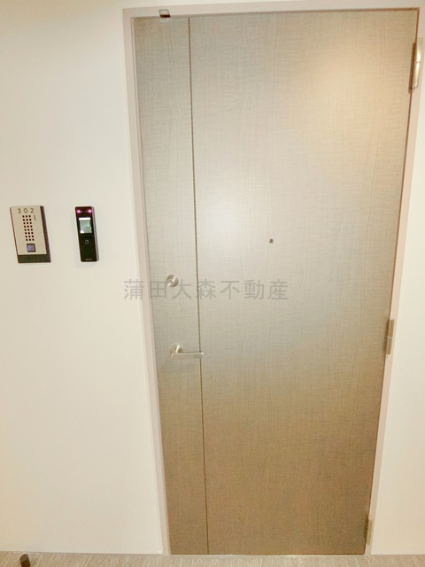 リヴシティ蒲田イーストの玄関