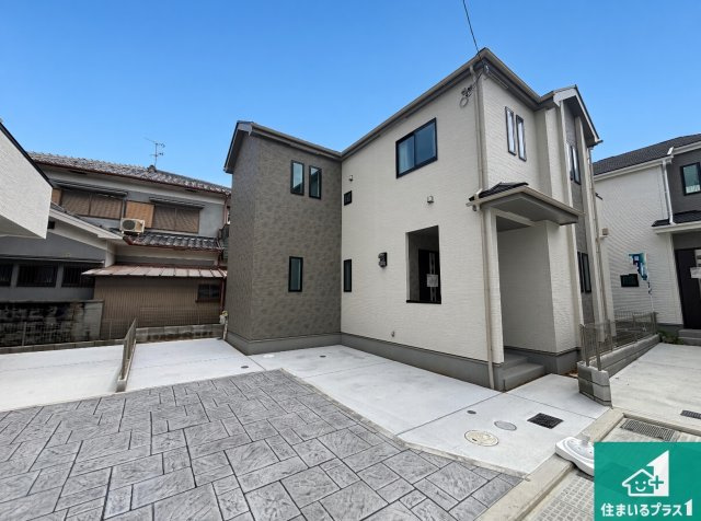 ◆堺市美原区阿弥　新築一戸建ての外観|安心の10年保証！外観を美しく保ち、雨水で汚れを落とします！気になることがありましたら、お気軽にお問い合わせください！