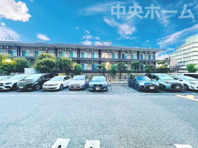 ニューライフマンション木場の駐車場|【敷地内駐車場】最新の空き状況や費用などの詳細は担当スタッフまでお問い合わせください。