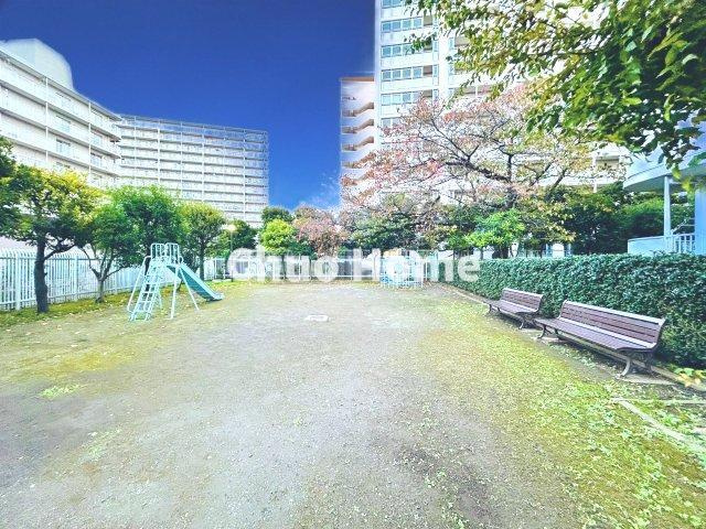 ニューライフマンション木場の現況写真|敷地内には緑が多く住環境良好です