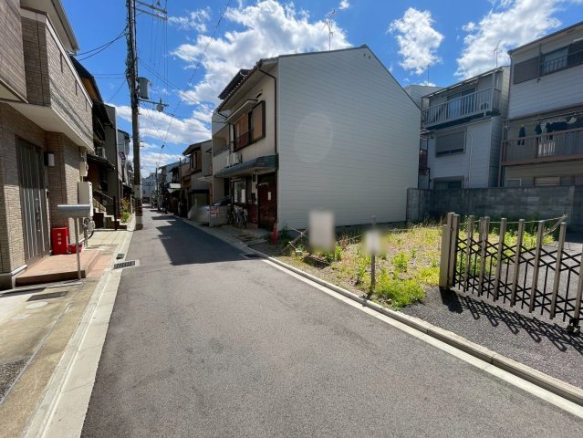 西ノ京内畑町　建築条件無土地の前面道路含む現地写真