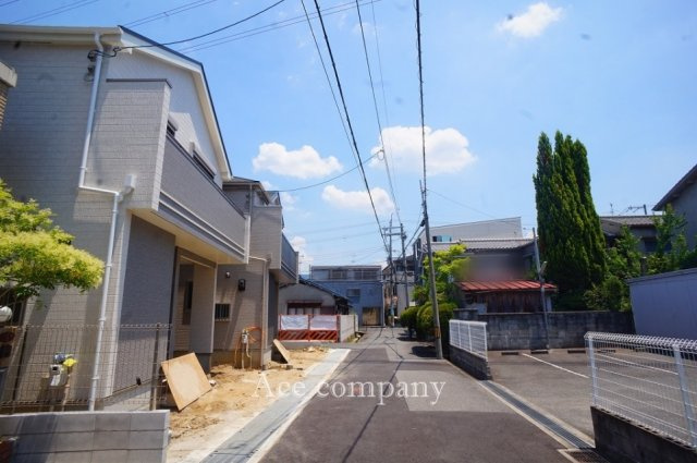 【前面道路含む現地写真】 | 八尾市福万寺町南1丁目　【B号棟/全2棟】 | 【前面道路：幅員約4.1ｍ】