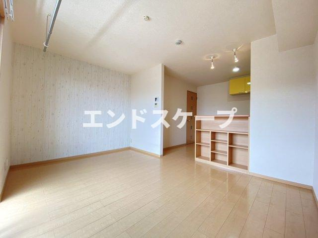 ルミエールの居間・リビング|高崎、前橋エリアのお部屋探しはエンドスケープまで！お客様の理想お聞かせ下さい♪