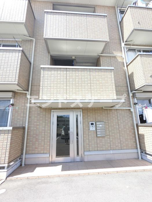 ルミエールのエントランス|高崎、前橋エリアのお部屋探しはエンドスケープまで！お客様の理想お聞かせ下さい♪
