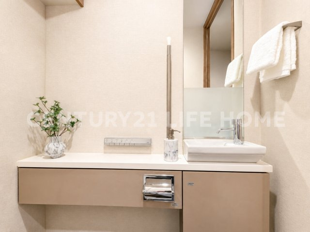 【トイレ】 | THE YOKOHAMA FRONT | ゆったりとした空間のトイレです