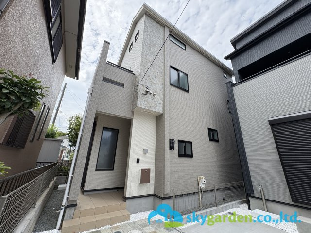 高座郡寒川町倉見　新築戸建　全３棟３号棟