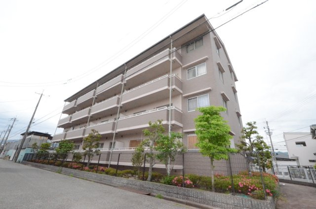 敷地内に自転車置場があります！