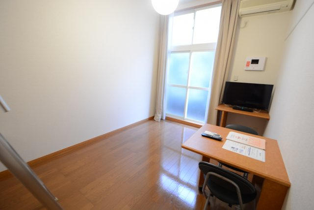 エアコン付きで快適に過ごせます♪