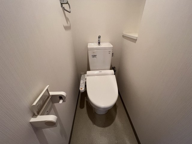 ウォシュレット付きのトイレです♪