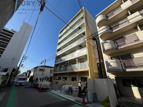 エレベーター付きで重たい荷物も楽々♪