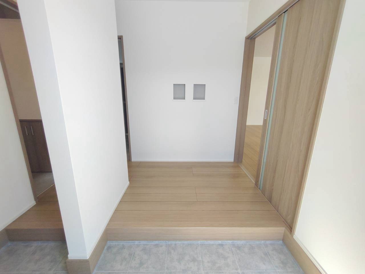 みやま市瀬高町下庄の新築一戸建の玄関