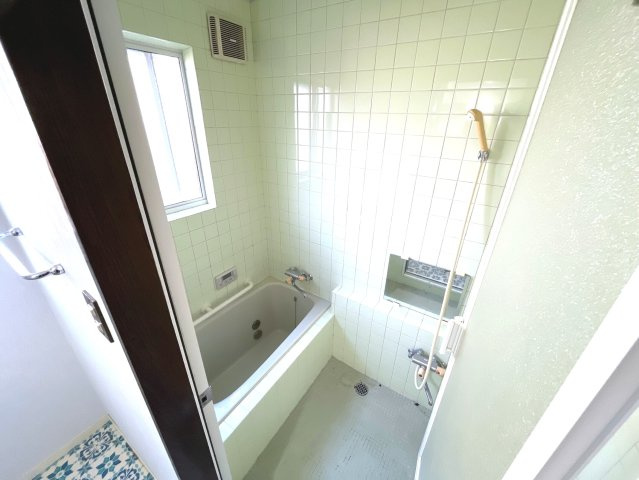 長生郡一宮町一宮　中古戸建の浴室|内外装リフォーム済み令和8年1月 システムキッチン交換 駐車並列2台可能 一宮海岸車約10分