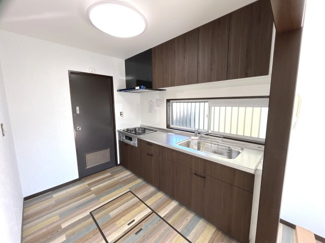 長生郡一宮町一宮　中古戸建のキッチン|内外装リフォーム済み令和8年1月 システムキッチン交換 駐車並列2台可能 一宮海岸車約10分