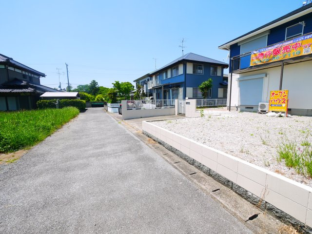 長生郡一宮町一宮　中古戸建の前面道路含む現地写真|内外装リフォーム済み令和8年1月 システムキッチン交換 駐車並列2台可能 一宮海岸車約10分