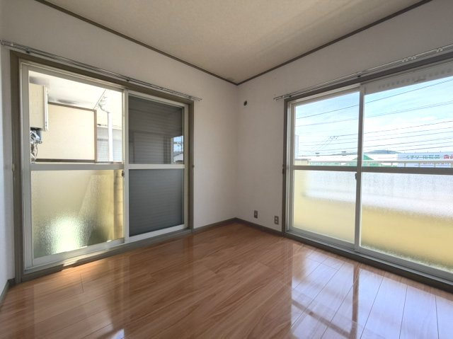 ドミール小山の居間・リビング