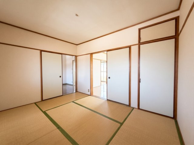 ドミール小山の和室