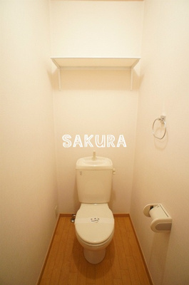 【トイレ】 | エクレール桜並木A | 落ち着いた色調のトイレです♪