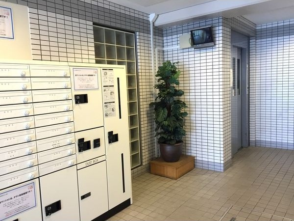 ジュネコキアージュ桜山のエントランス