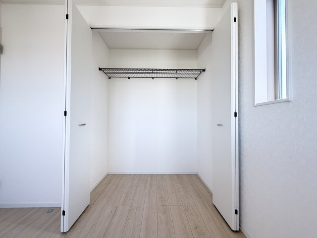 クレイドルガーデン前橋市稲荷新田町第３　４号棟の収納|２階洋室3収納です