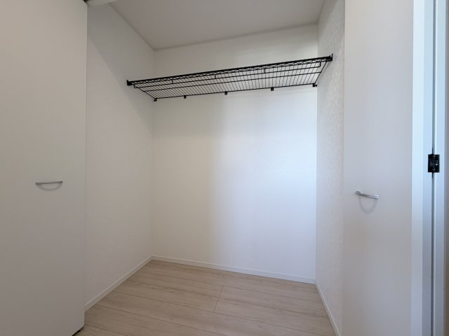 クレイドルガーデン前橋市稲荷新田町第３　４号棟の収納|１階廊下収納付き♪