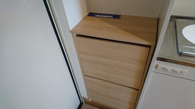 横須賀市追浜南町２丁目のアパートの玄関