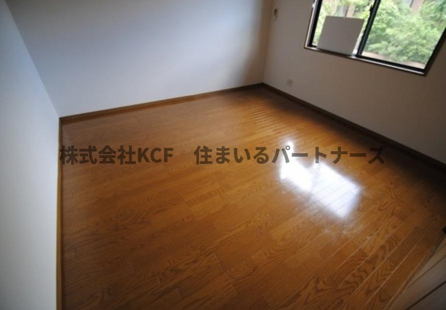 ハイネス迎野の内装|明るい色調の室内です