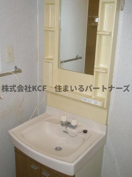 マイカル津福の洗面所|使いやすい独立洗面台です