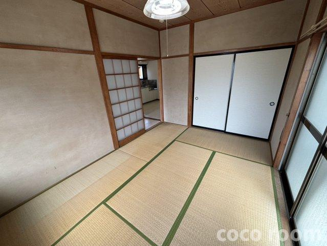 佐藤アパートの和室