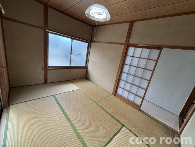 佐藤アパートの和室